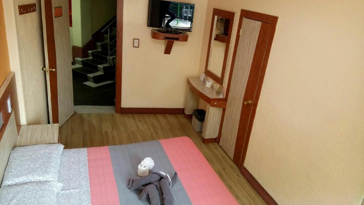 Hotel H Uno 77 Adults Only Мехико Экстерьер фото